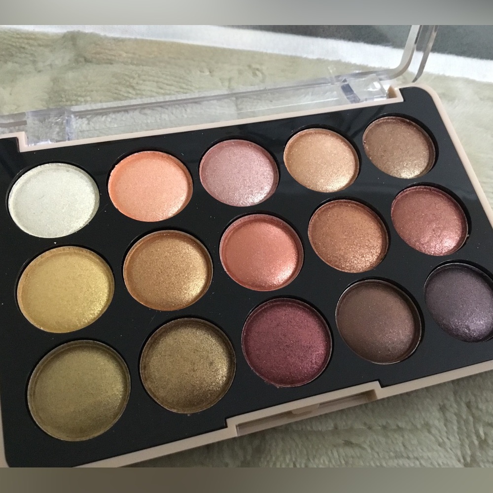 Metallic Shimmer Eyeshadow Palette